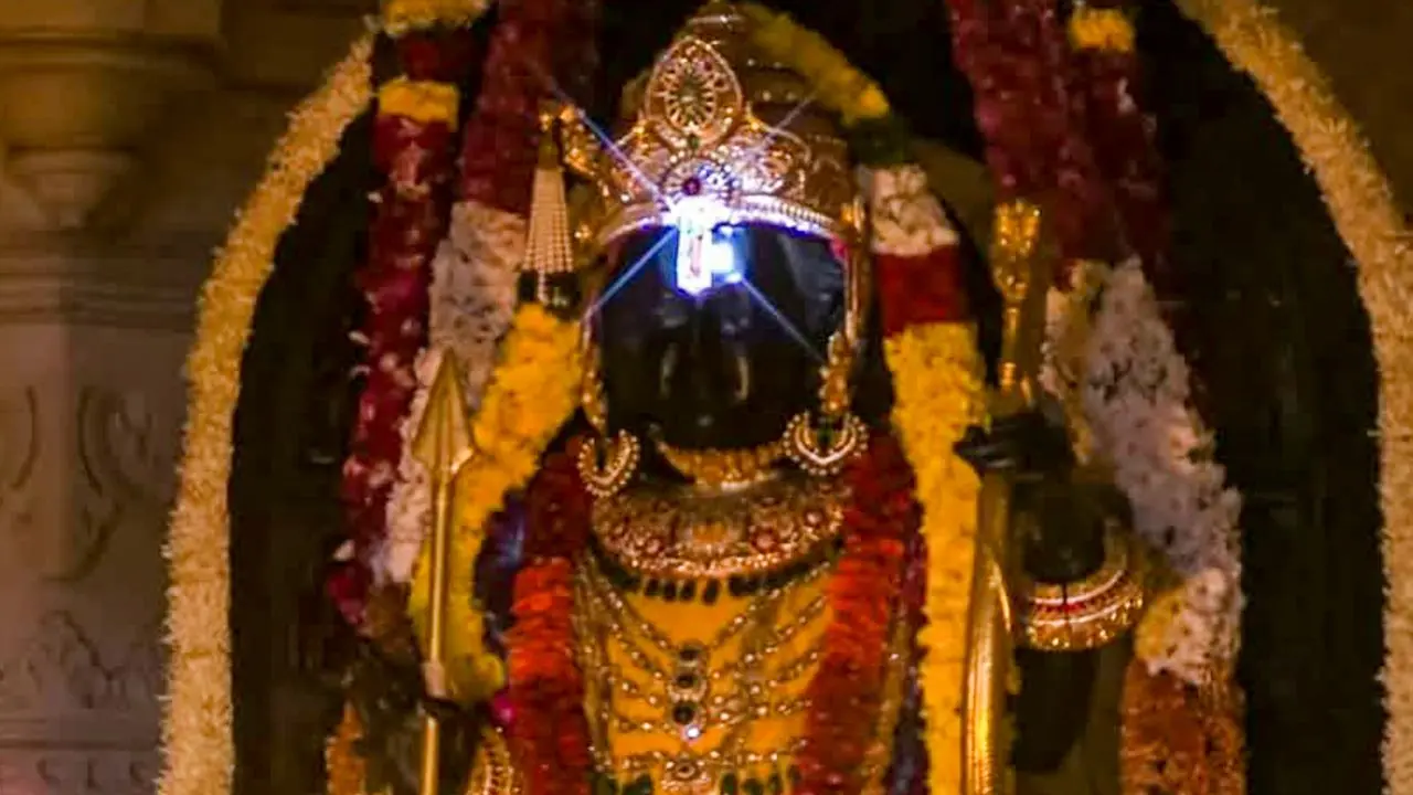 Lakhs gather at Ayodhya as ‘Surya Tilak’ performed on Ram Lalla idol